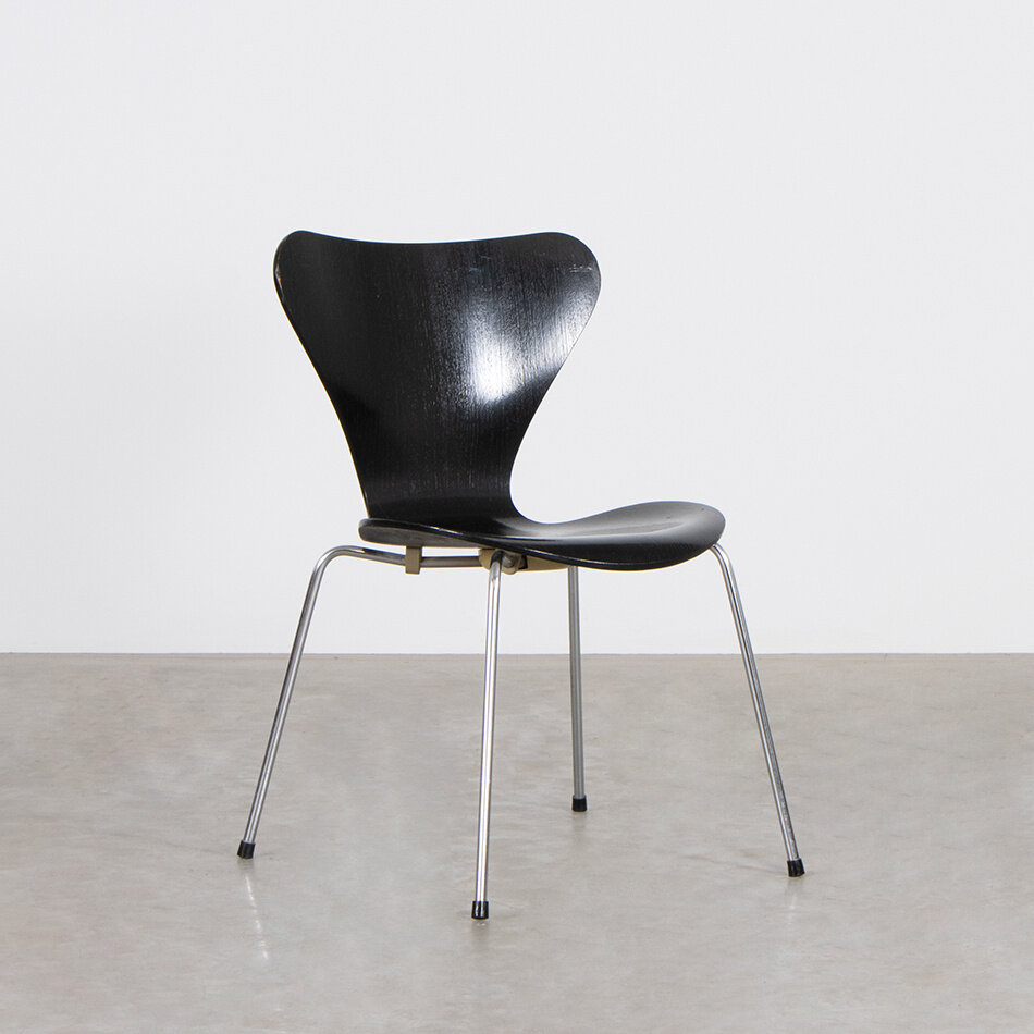 Set van 4 Arne Jacobsen Vlinderstoelen zwart Fritz Hansen