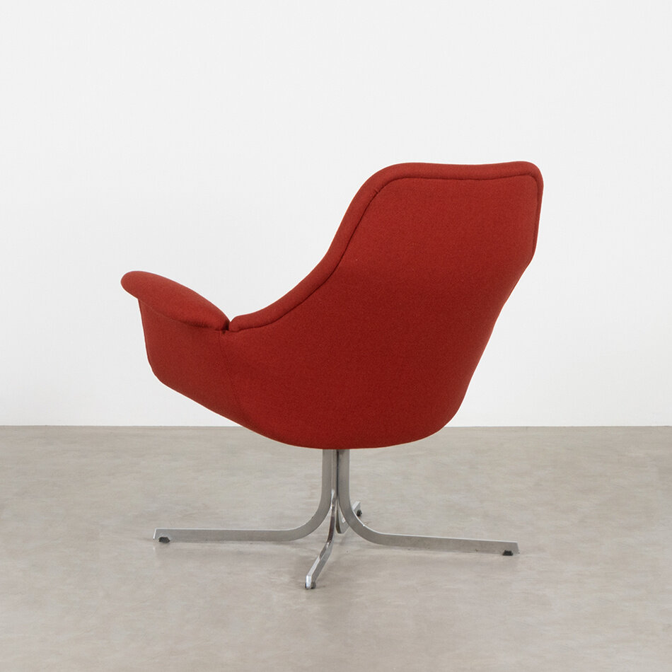 Pierre Paulin Tulip armchair red Artifort