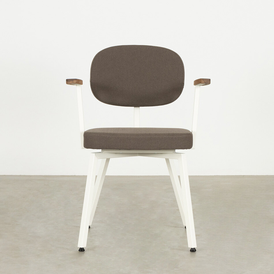 MK Chair With Arm Fabric Olbia Forest 162 / Frame White (RAL 9010)