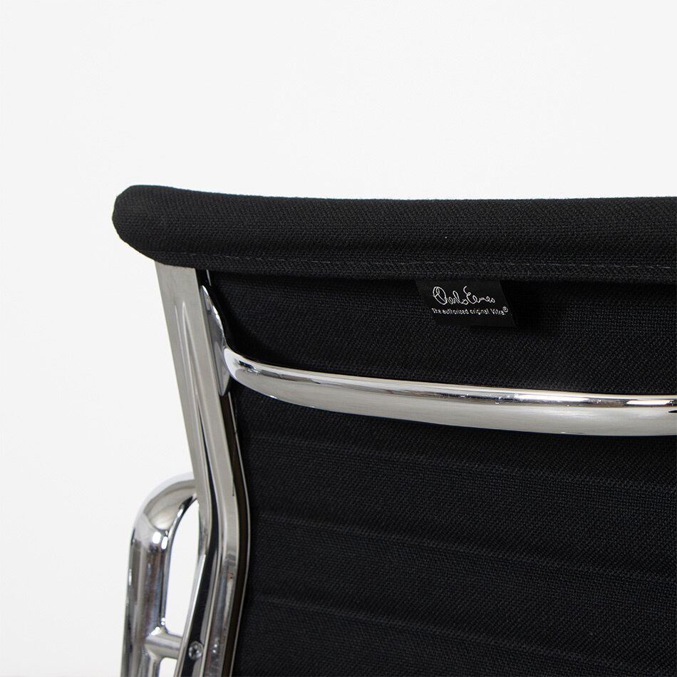 Eames EA107 stoel zwart hopsak chroom frame Vitra