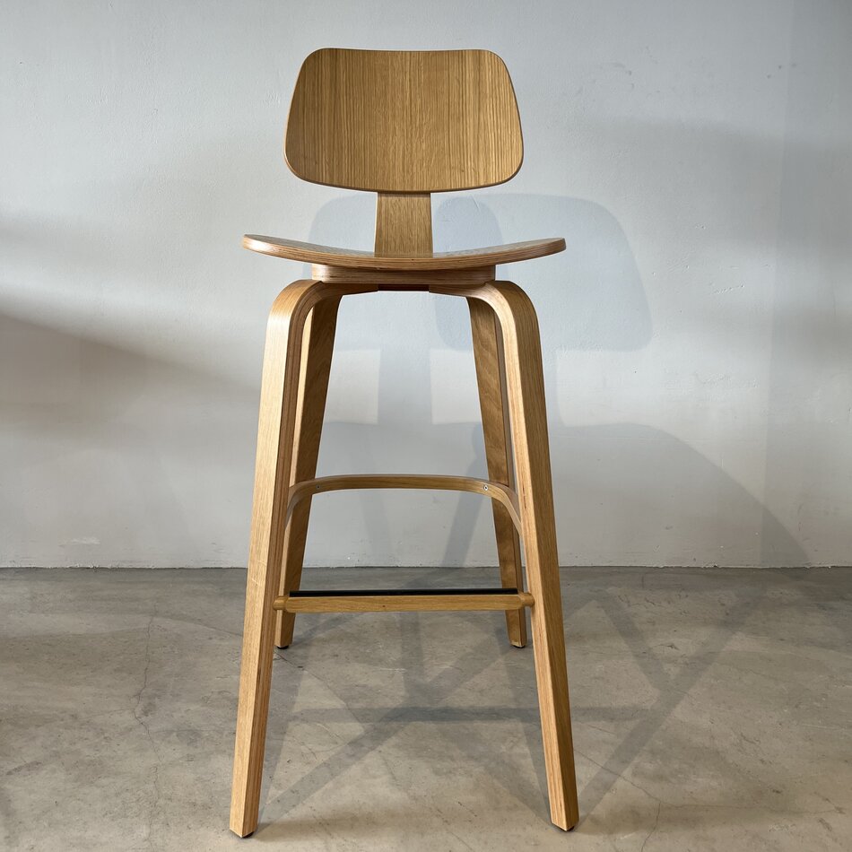 Junni Bar Chair Oak Matt Lacquer - Outlet Utrecht