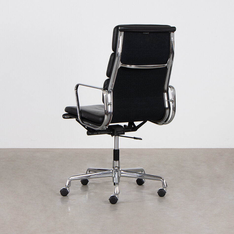 Eames EA219 office chair black leather Vitra