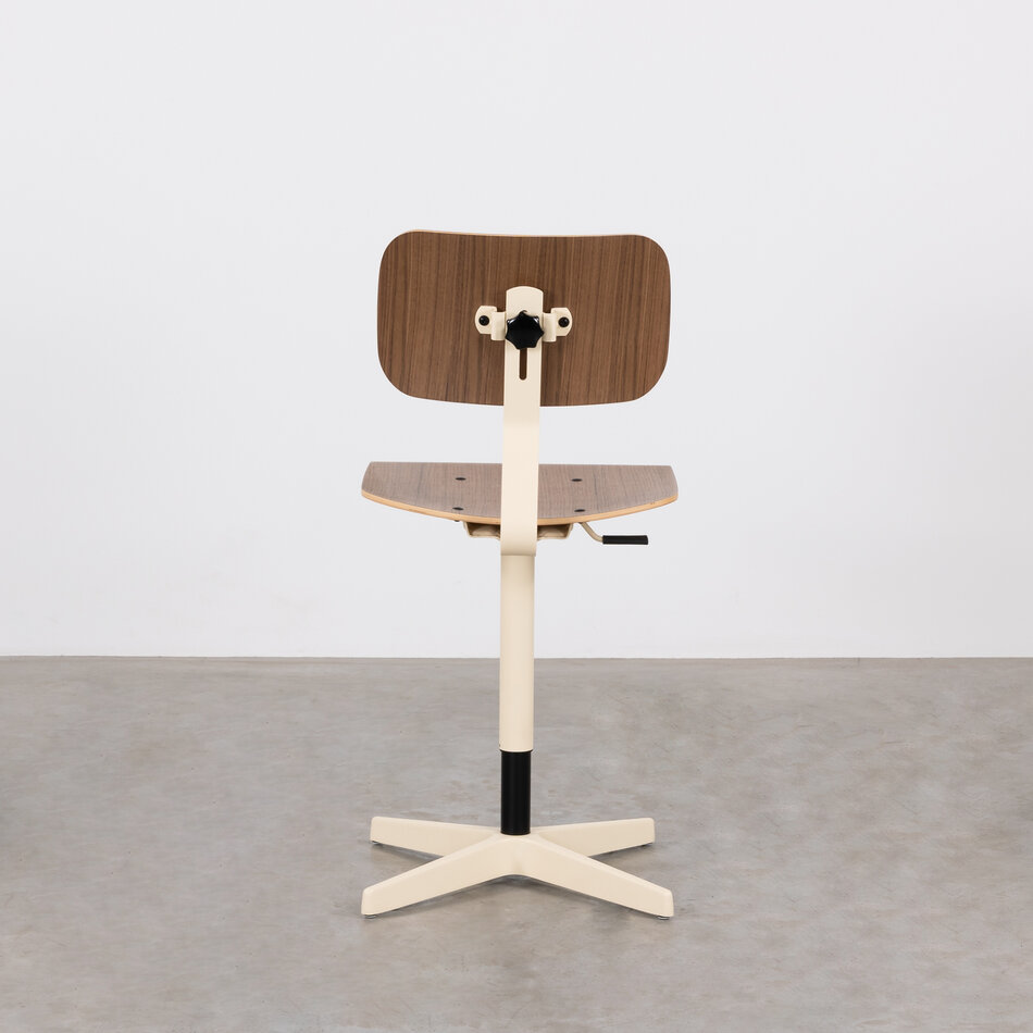 Elon Industrial Work Chair Light Ivory (RAL1015) / Walnut