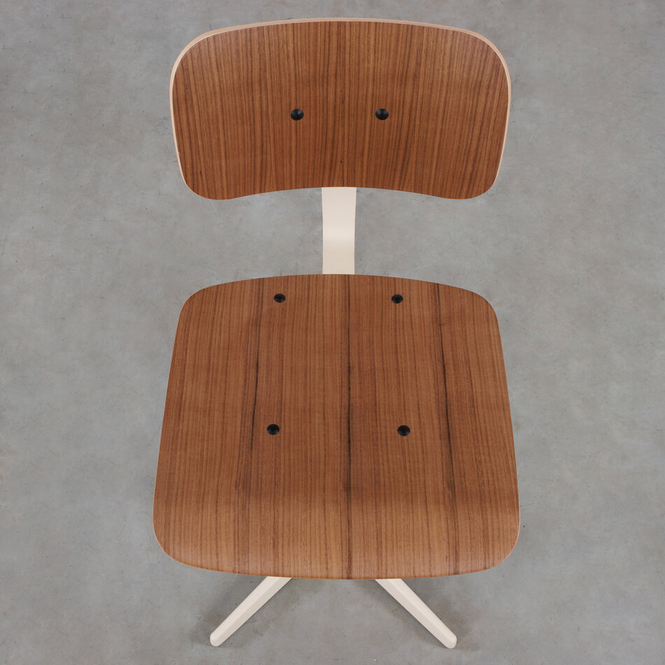 Elon Industrial Work Chair Light Ivory (RAL1015) / Walnut