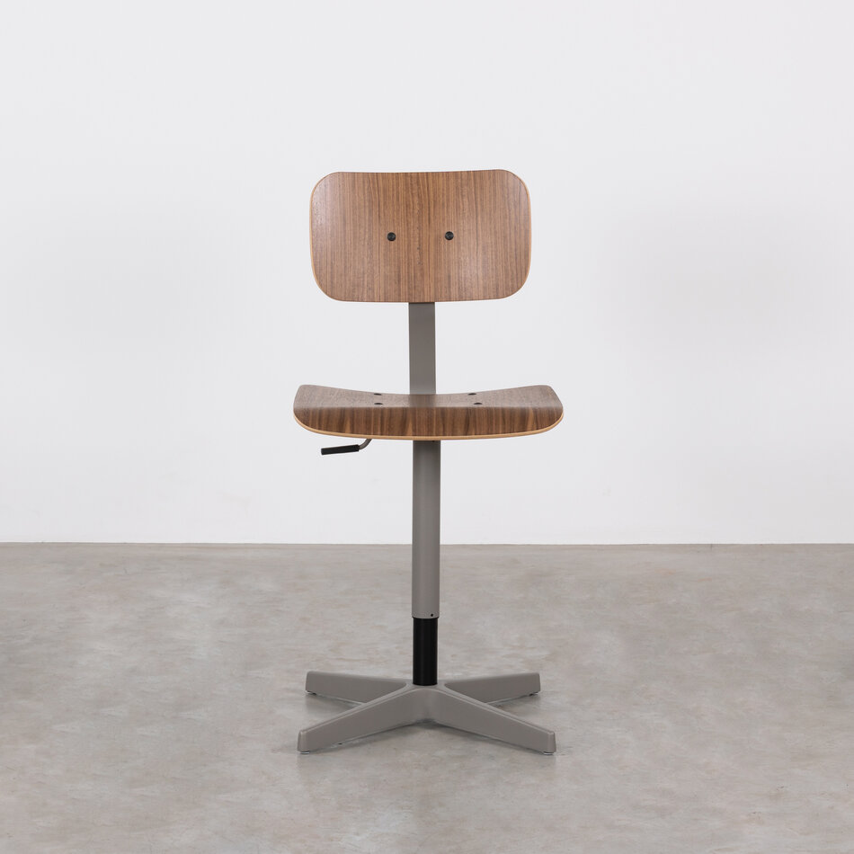 Elon Industrial Work Chair Pearl Mouse Grey (RAL7048) / Walnut