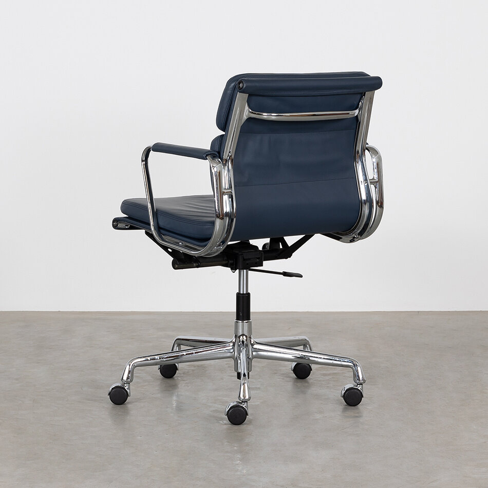 Eames EA217 office chair blue leather chrome frame Vitra
