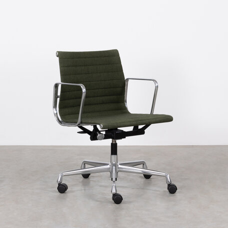 Eames EA117 bureaustoel groen hopsak aluminium frame Vitra
