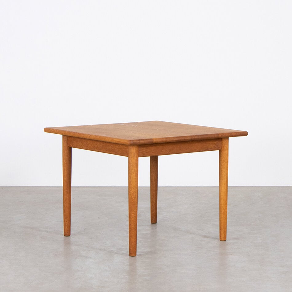 Hans J Wegner Getama salontafel vierkant eiken