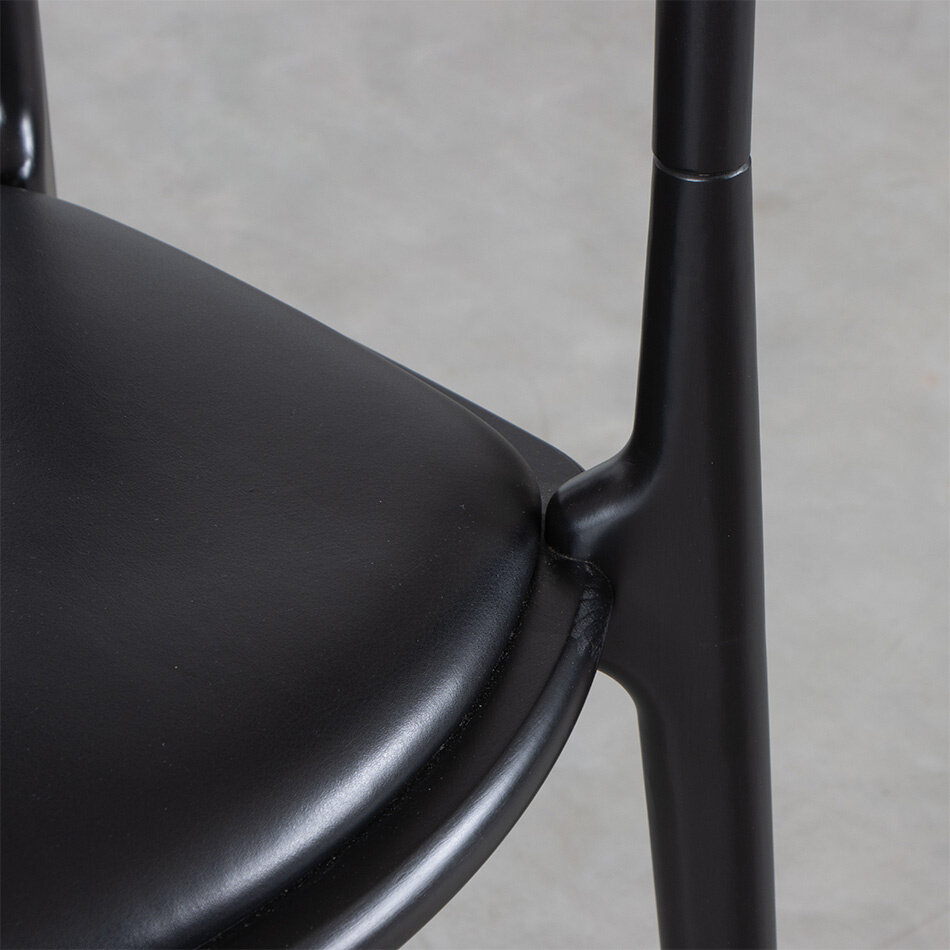 Asger Soelberg salon chair zwart leer True North