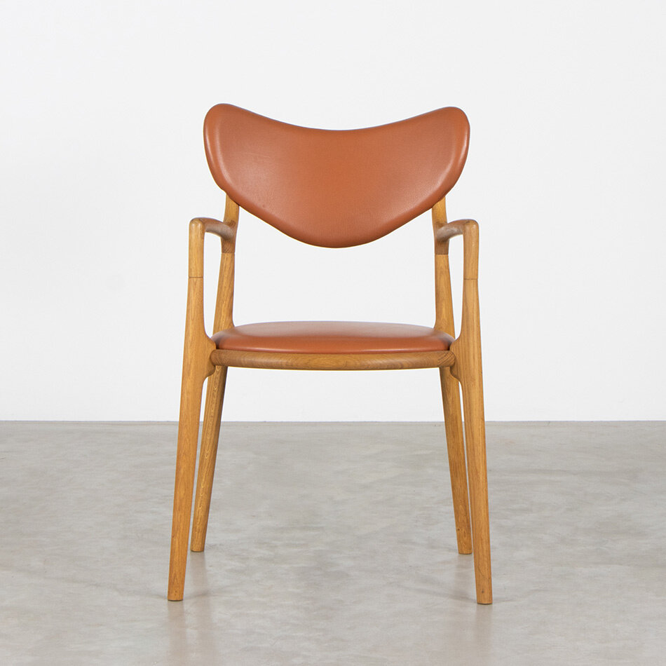 Asger Soelberg salon chair eik en cognac leer True North