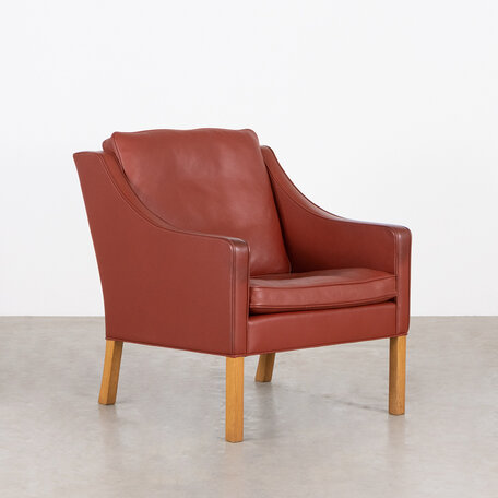 Børge Mogensen Model 2207 fauteuil donkerrood leer Fredericia Stolefabrik