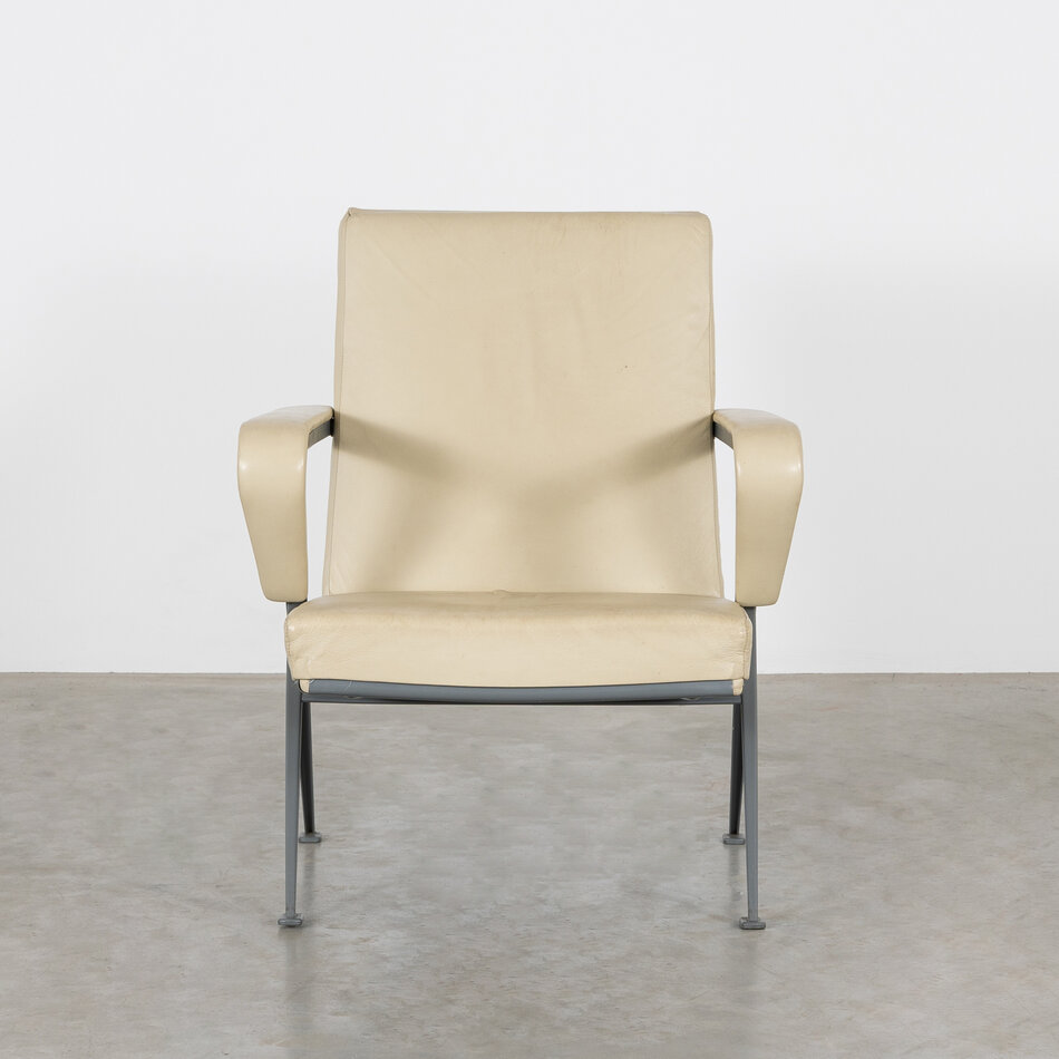 Friso Kramer Repose lounge chair Ahrend