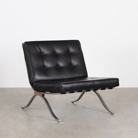 Retro lounge fauteuil skai leer met mooi frame jaren 60