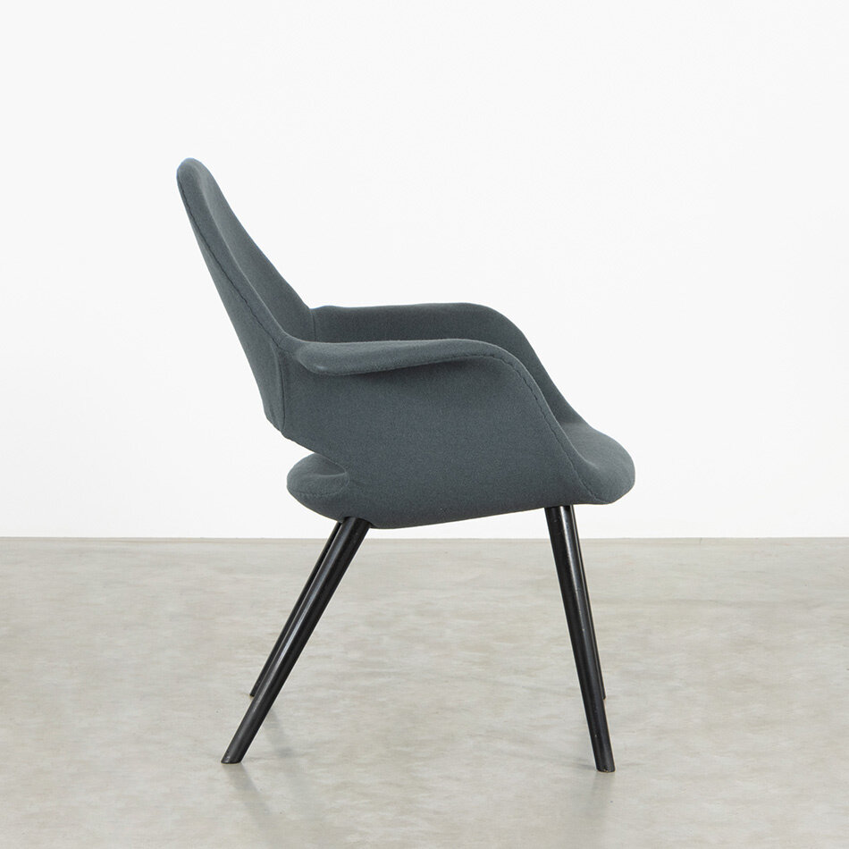 Eames Organic chair donkergrijs Vitra