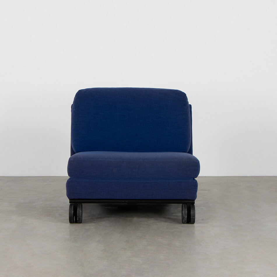 COR Trinus fauteuil / slaapmeubel blauw stof postmodern