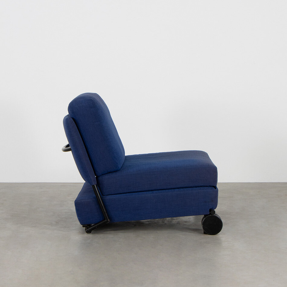 COR Trinus fauteuil / slaapmeubel blauw stof postmodern