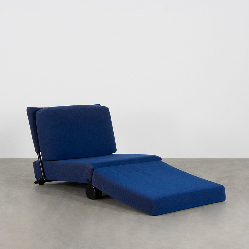 COR Trinus fauteuil / slaapmeubel blauw stof postmodern