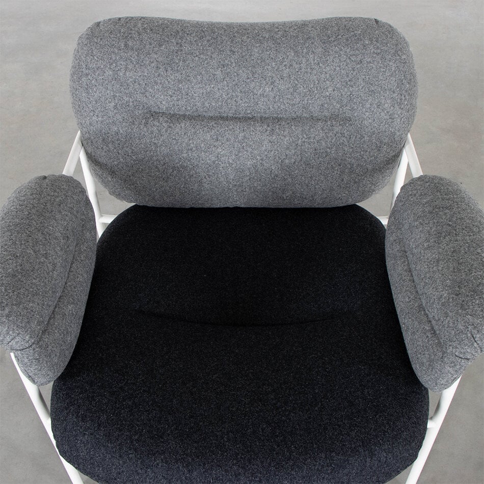 Fogia Bollo fauteuil grijs Kvadrat Divina Andreas Engesvik