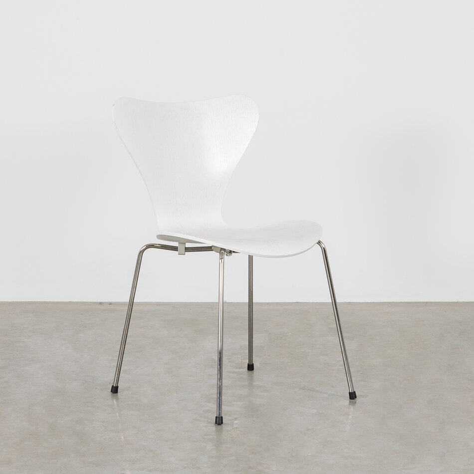 Arne Jacobsen vlinderstoel wit Fritz Hansen