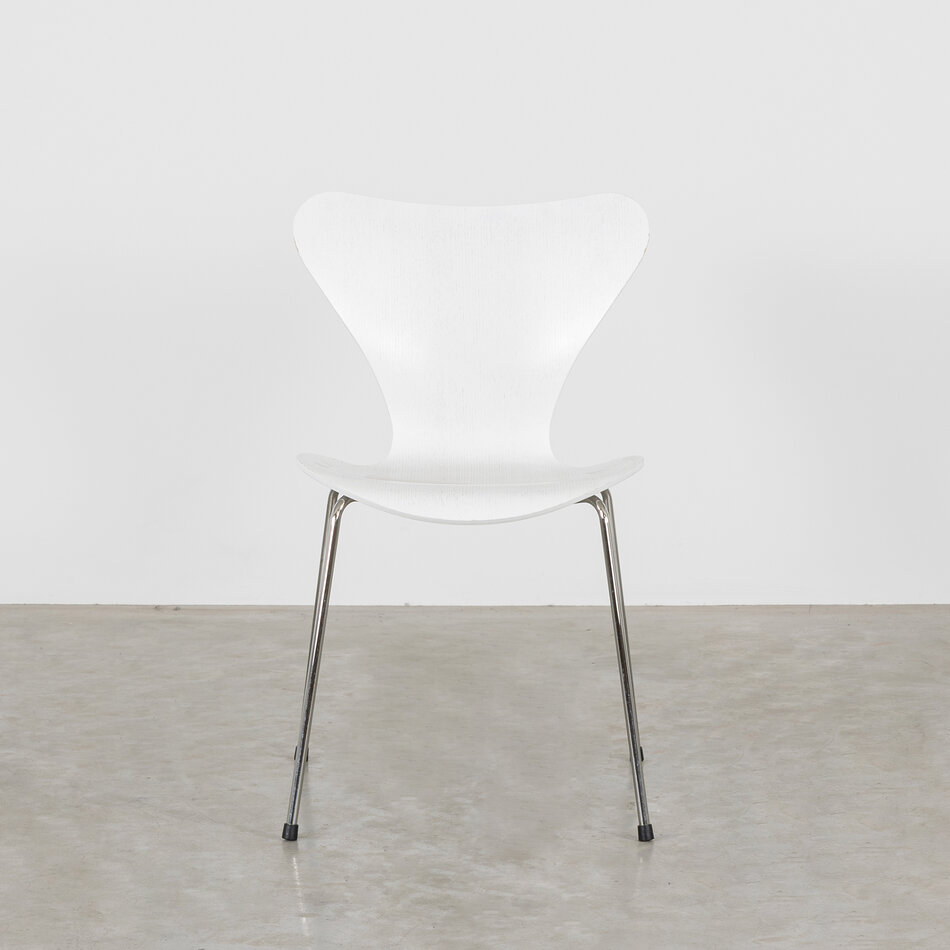 Arne Jacobsen vlinderstoel wit Fritz Hansen