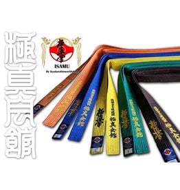 ISAMU GEKLEURDE KYOKUSHINKAI IKO KYU BAND MET KANJI BORDURING