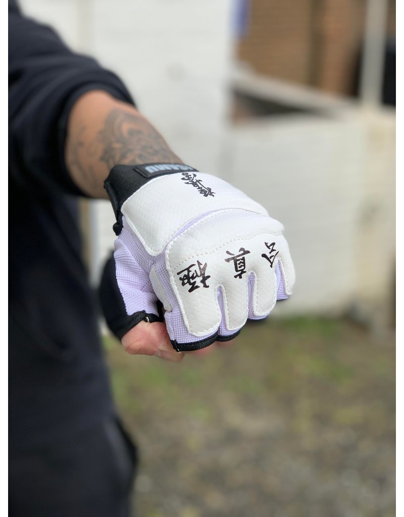 ISAMU Kyokushin Kanji Sparring Handschoenen