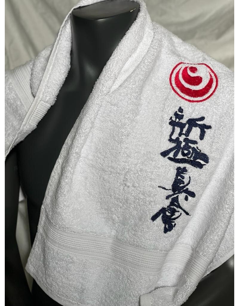 Towel with kanji and kanku/kokoro