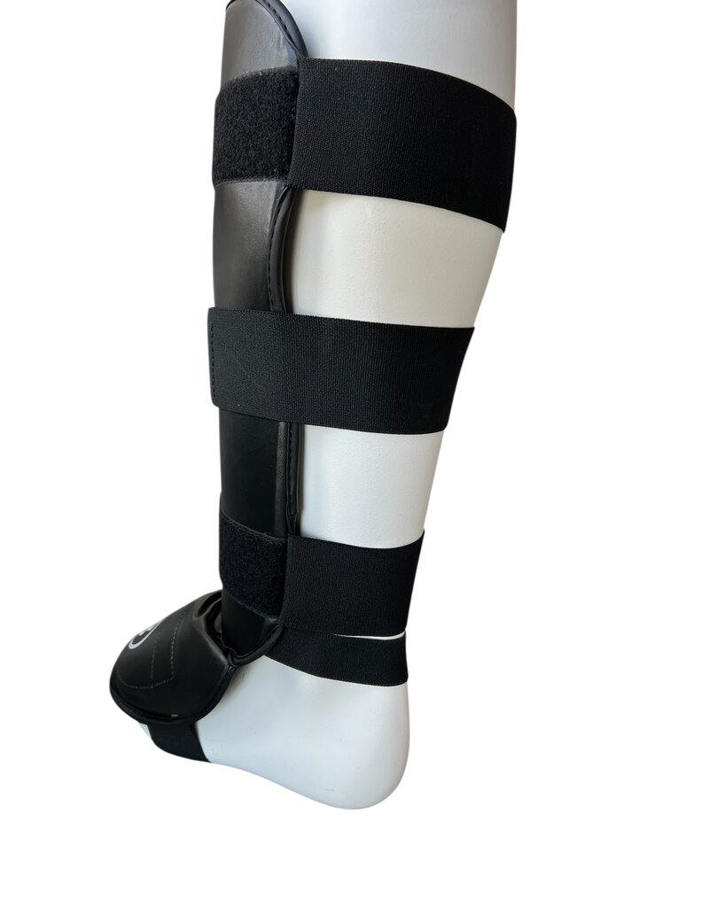 ISAMU Pro Shinguards with Velcro Black