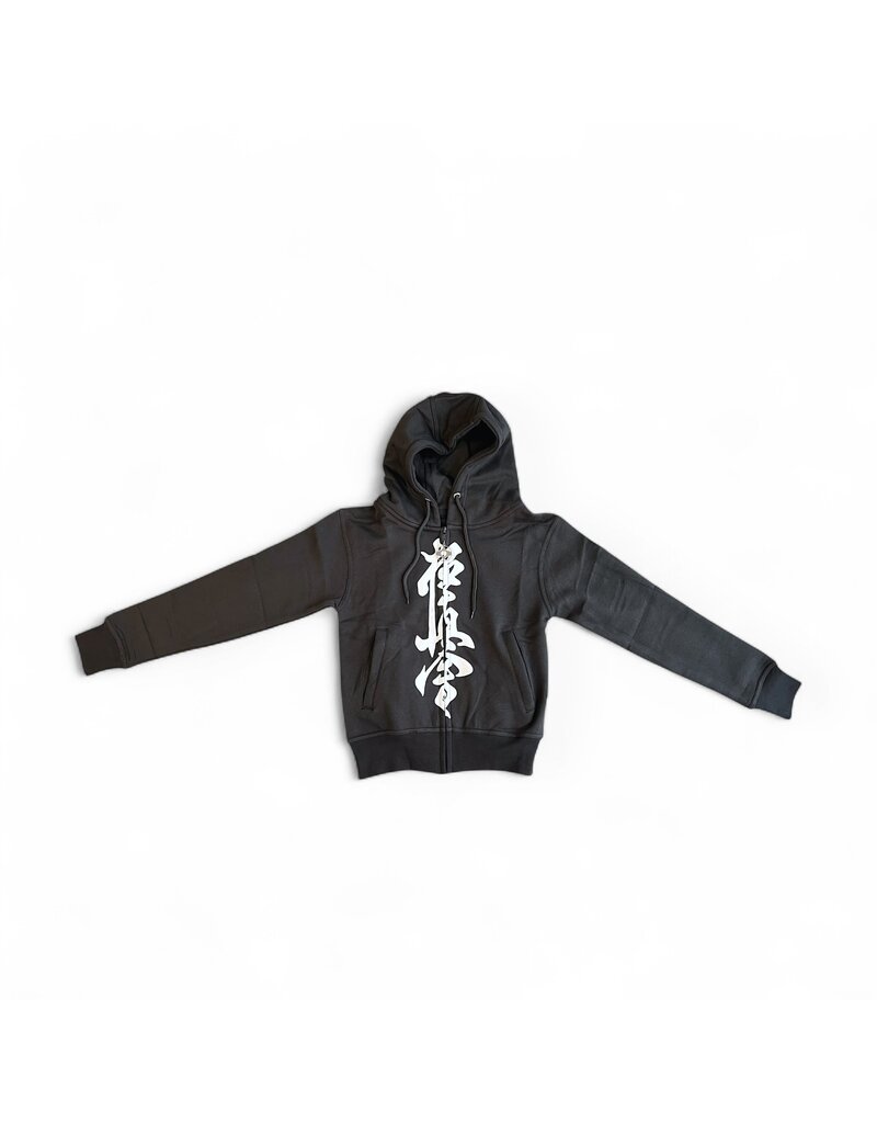 ISAMU Kyokushin Kanji XL Hoodie voor Kinderen – Zwarte Hoodie met Grote Kanji, ISAMU Borduring en Kanku Rits