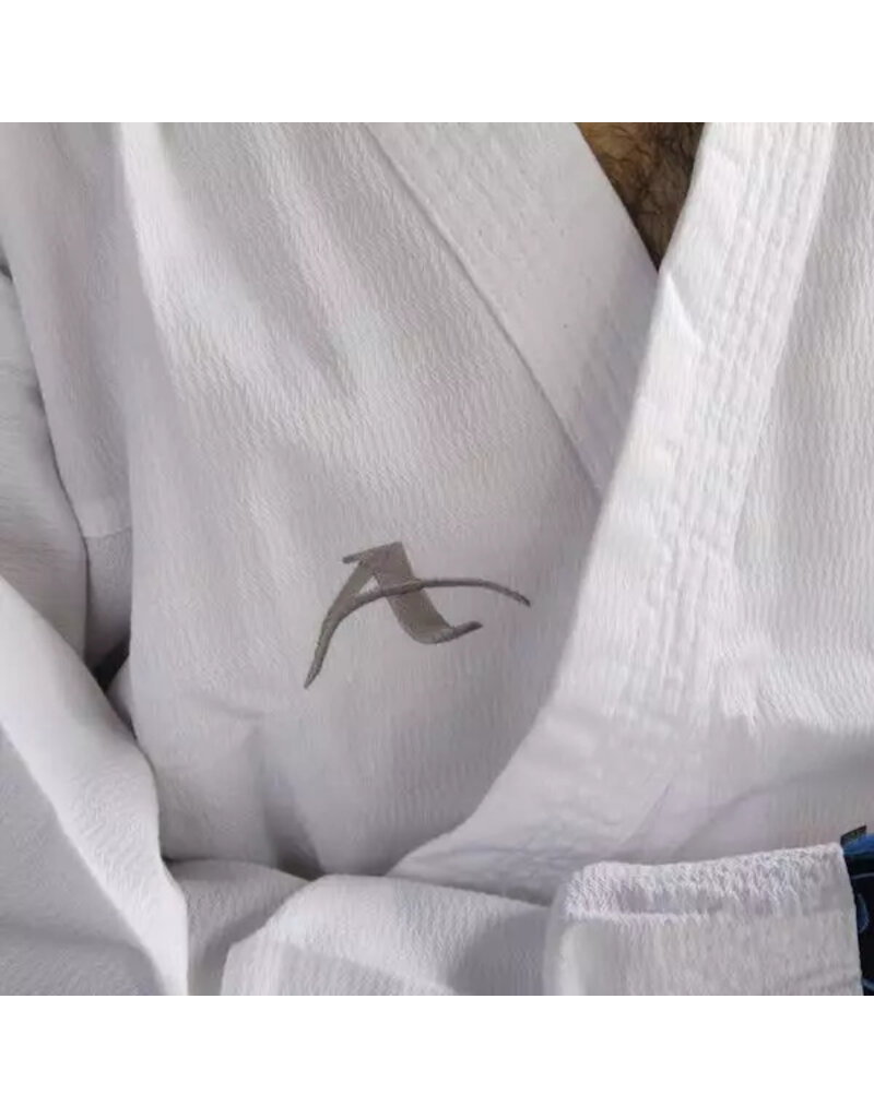 Kumite Deluxe WKF Karatepak – Professioneel Lichtgewicht Karate Uniform voor Kumite