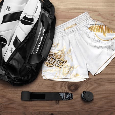 HAYABUSA HAYABUSA KICKBOKS BROEKJES FALCON MUAY THAI SHORT -WIT SALE!!