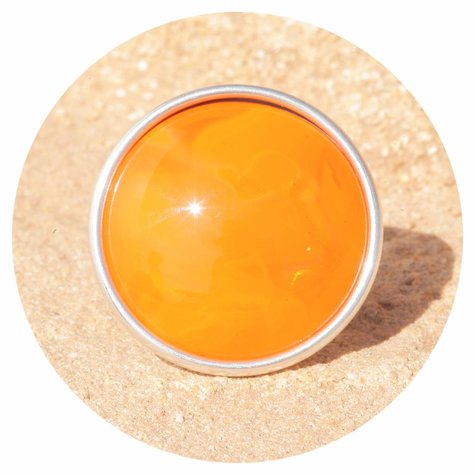 artjany Ring mit einem Cabochon in orange opal