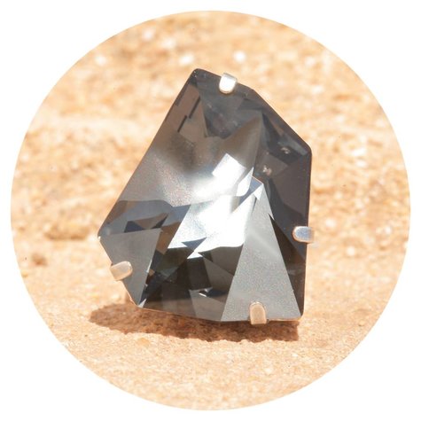artjany Ring mit einem crystal designed by Jean Paul Gaultier in silver night