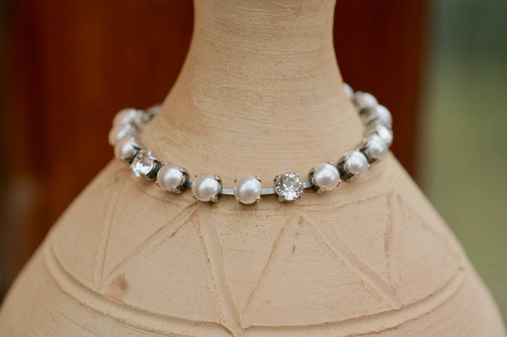 artjany Armband mit Kristallen & Perlen im white pearl mix