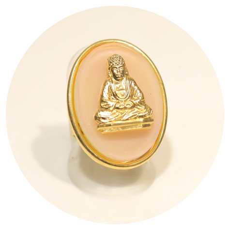 artjany vergoldeter Buddha Ring mit einer Glastafel in puderrose