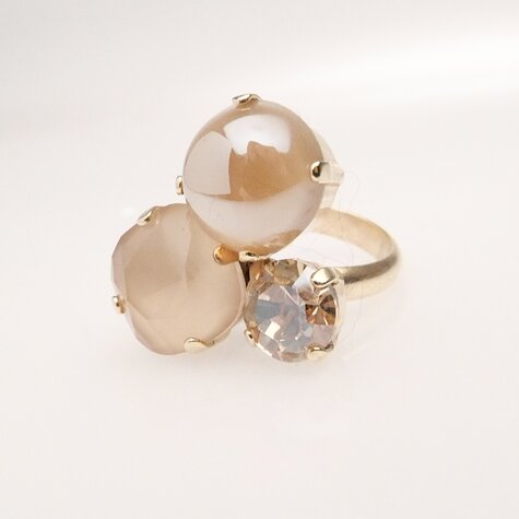 Goldener Ring TROIS 12 beige