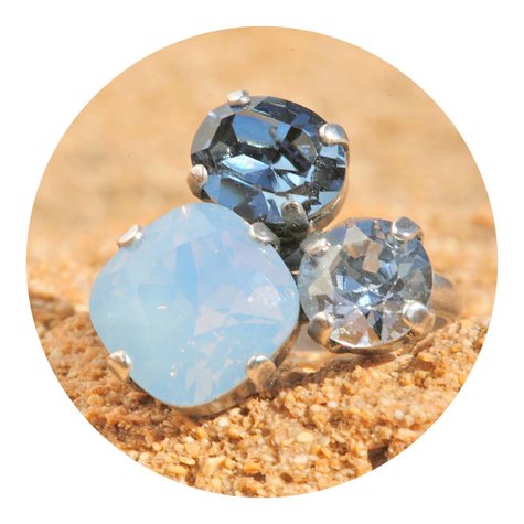 artjany Ring mit geschliffenen Kristallen