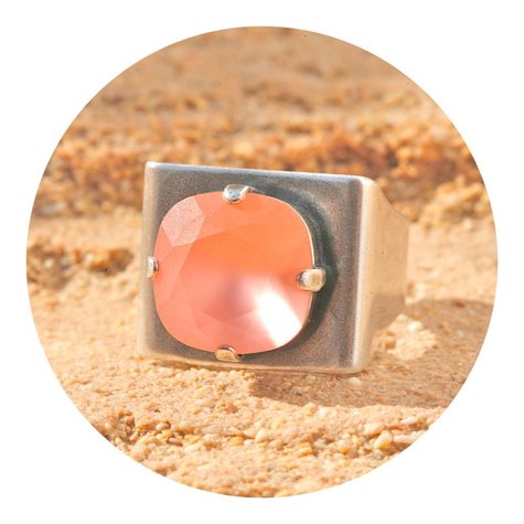 artjany Ring mit einem crystal in rose peach