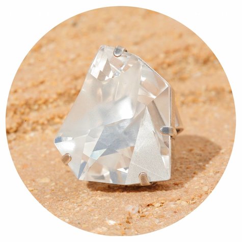 artjany Ring mit einem crystal designed by J.P.Gaultier