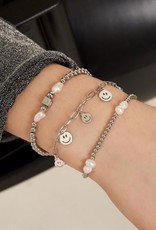 By Moise ARMBAND SMILEY ZILVER