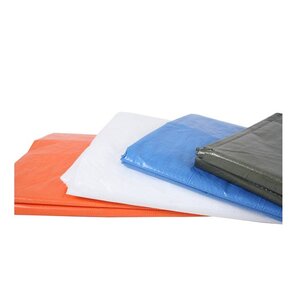 Afdekzeil in de kleuren wit, blauw, oranje en groen