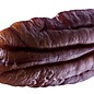 - CARRÉ | Weiße Schokolade mit Pecanüsse, Pistazien aus Bronte, gefriergetrocknete Sauerkirsch-Stücke, 50g