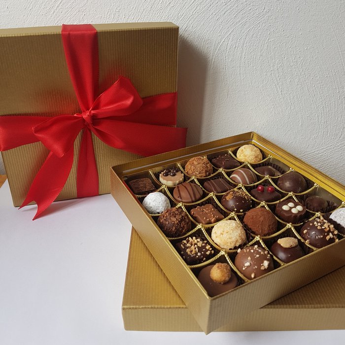 - Exklusive Präsentpackung "Bodensee Mischung 25er", 351g (mit Alkohol)