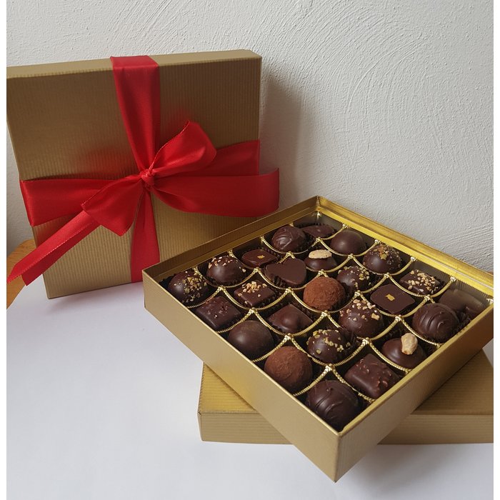 - Exklusive Präsentpackung "Nur Dunkle 25er", 349g (mit Alkohol)