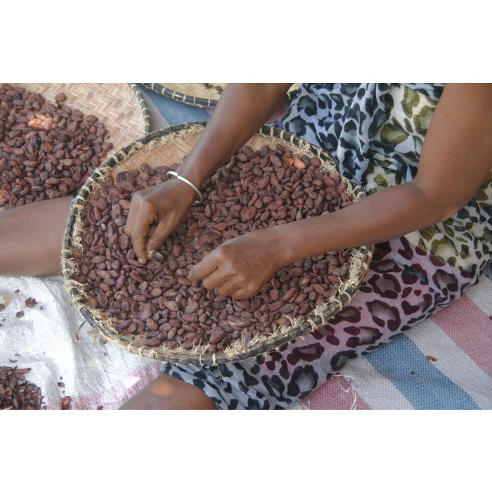 - 100% Dunkler Edel Kakao Schokolade | Chocolaterie Robert Malagasy, 75g GOLD SIEGER - Academy of Chocolate 2020