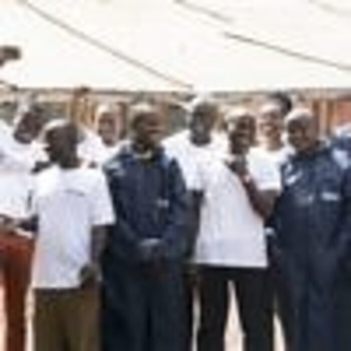 - Uganda – Latitude Weißer Karamell Schokolade mit 40 % Kakaoanteil