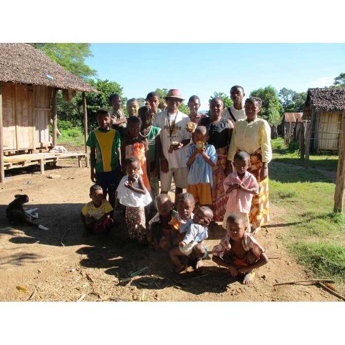 - 40% COCOA Vegan Milchschokolade "Cashew" | Chocolaterie Robert Malagasy, 85g MHD18/07/26