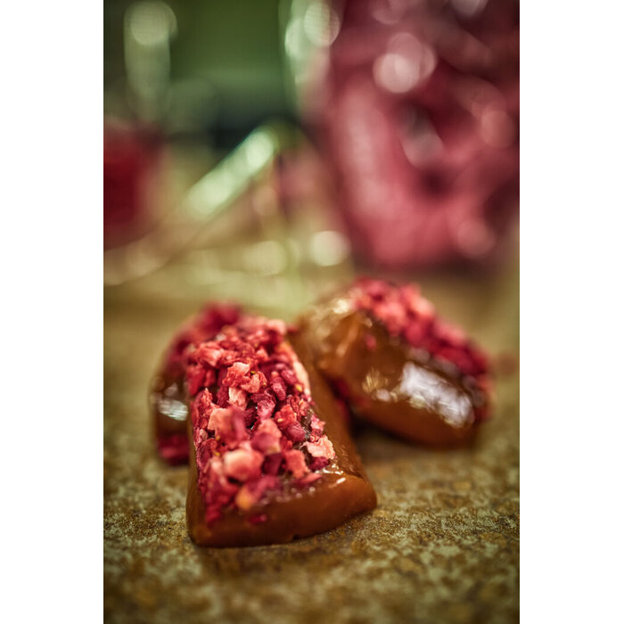 - Litauische Karamellbonbons mit gefriergetrockneten Beeren – cremiger Milchkaramell Genuss