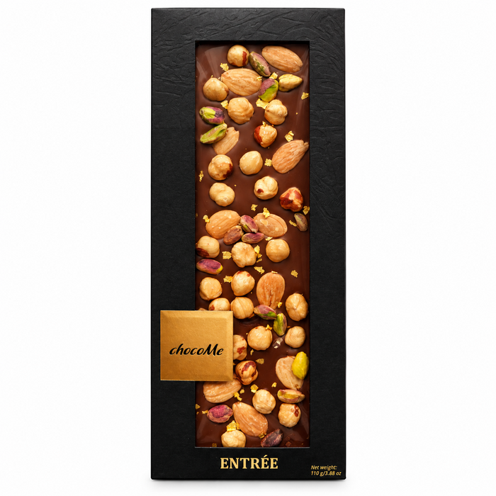 - chocoMe Entrée Milchschokolade 43 % Kakao mit Mandeln, Haselnüssen, Pistazien & 23-Karat-Goldflocken – 110 g