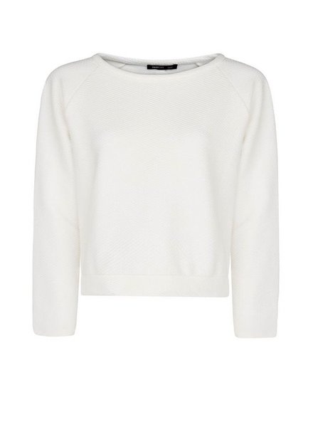 White jumper